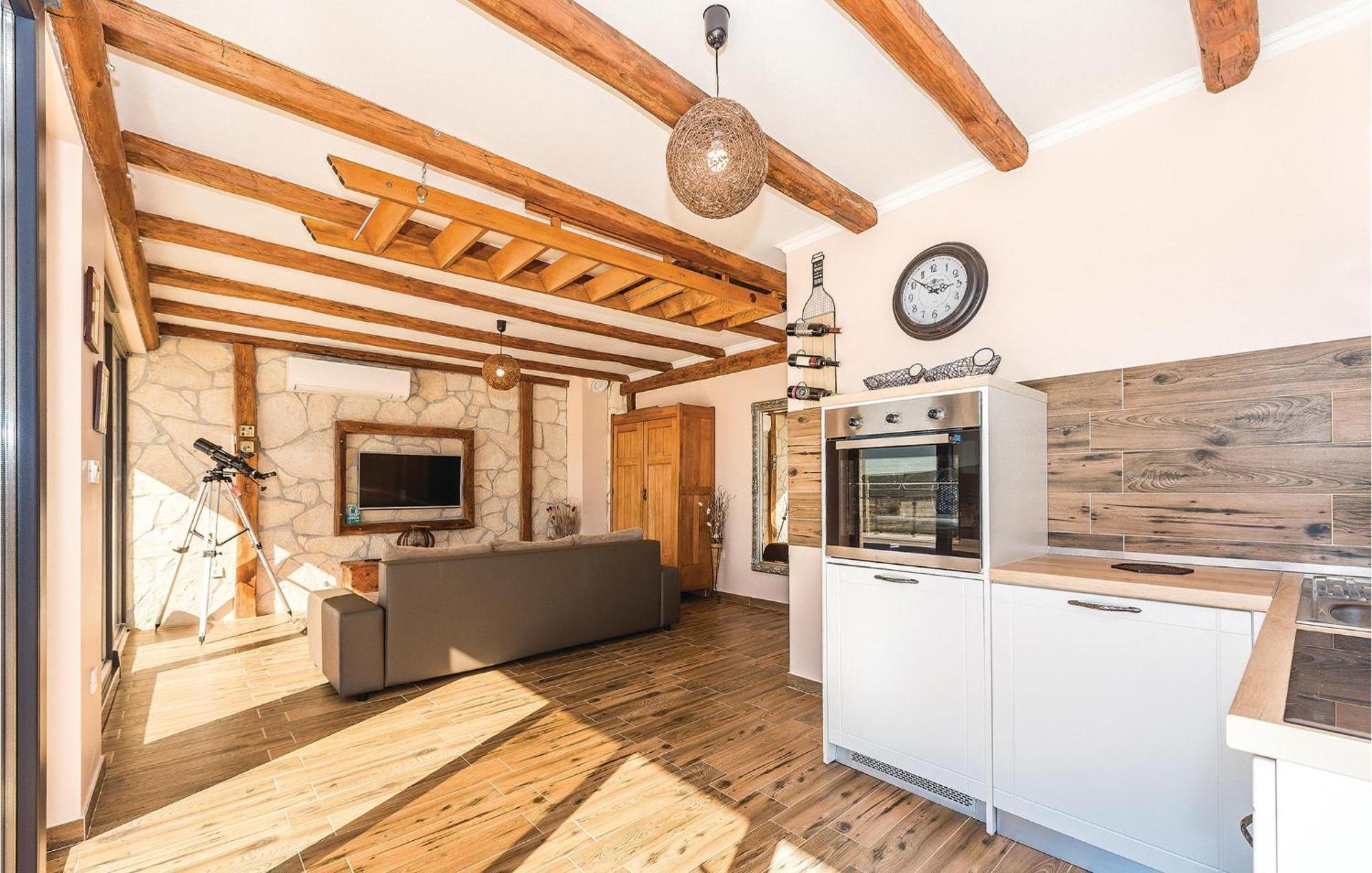 Gorgeous Home In Kijevo With Kitchen Exteriér fotografie