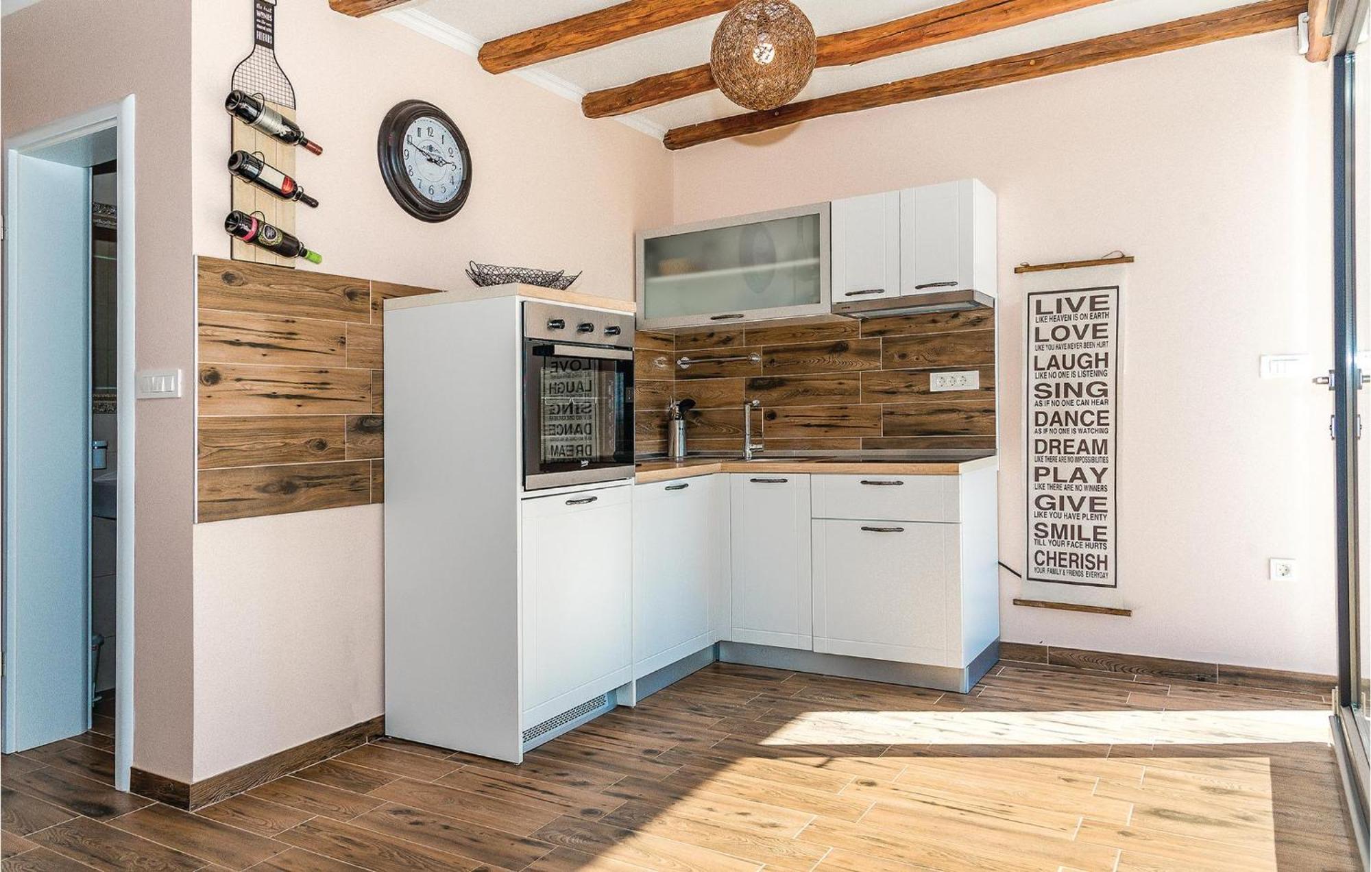 Gorgeous Home In Kijevo With Kitchen Exteriér fotografie