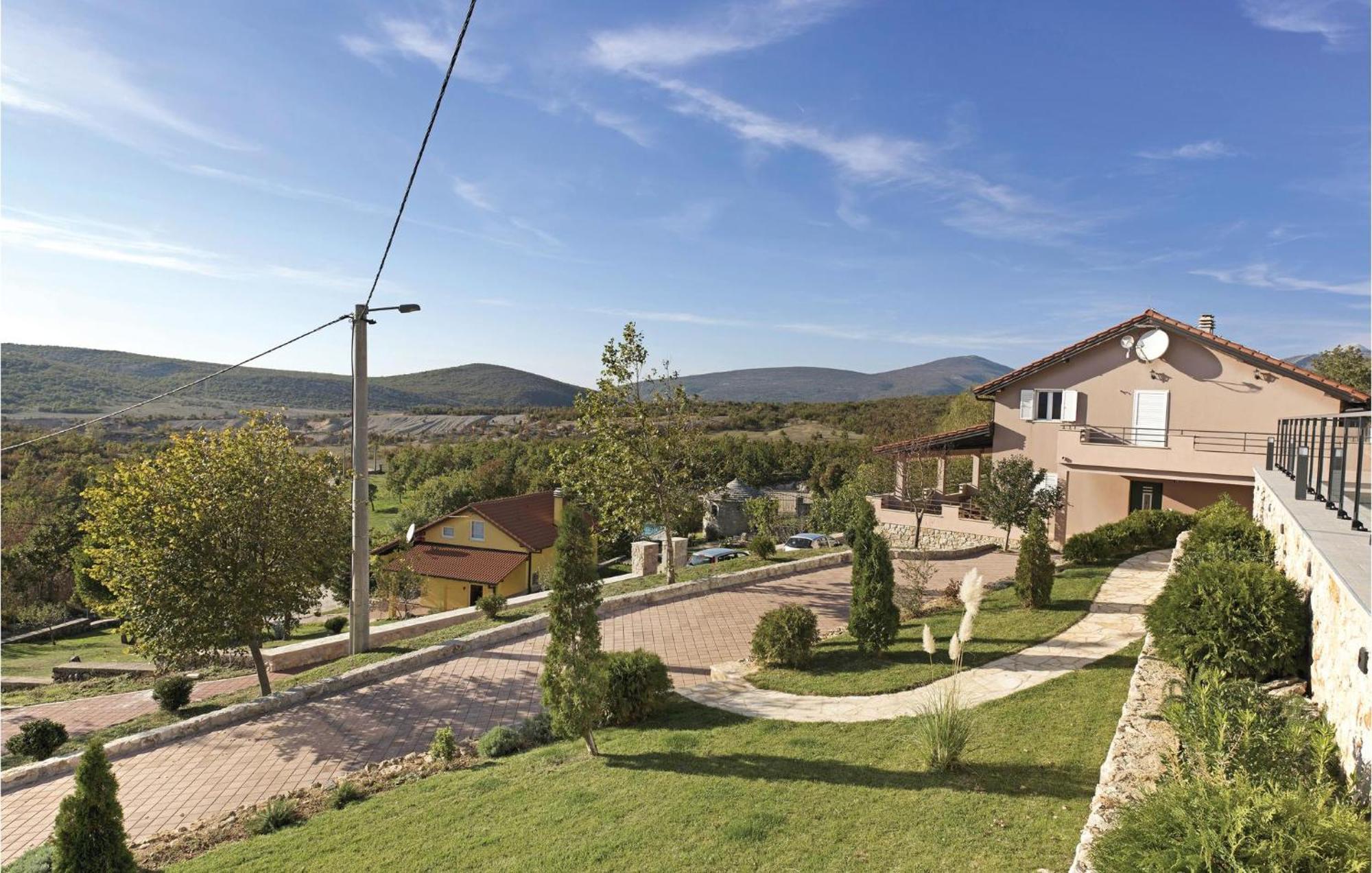 Gorgeous Home In Kijevo With Kitchen Exteriér fotografie